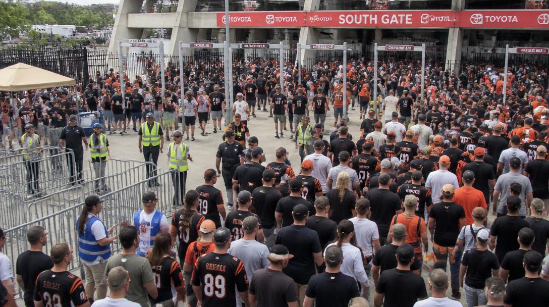 Brittiska fans tog sig in på VM-arena utan biljett – Fifa förnekar