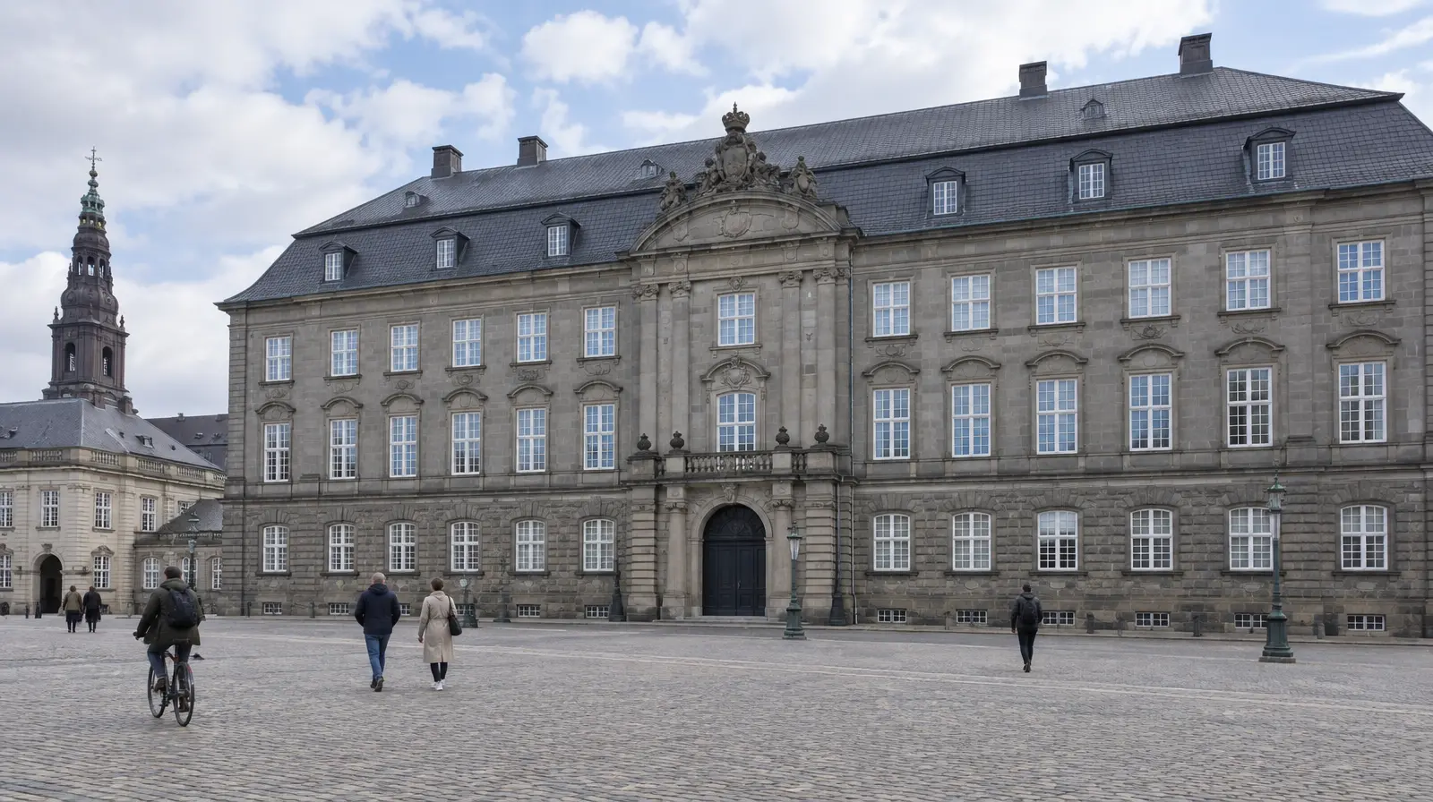 Frederiksen tackar ja till möte med dödsoffrets pappa efter ettårsdom
