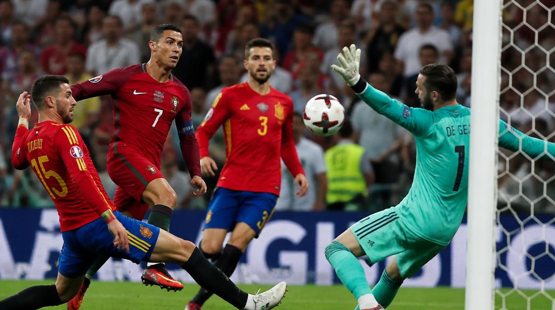 Mållöst i paus mellan Portugal och Spanien i VM-åttondelsfinalen