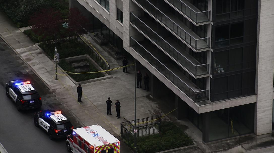 Man dog efter fall från balkong i Rinkeby – två gripna för misstänkt mord