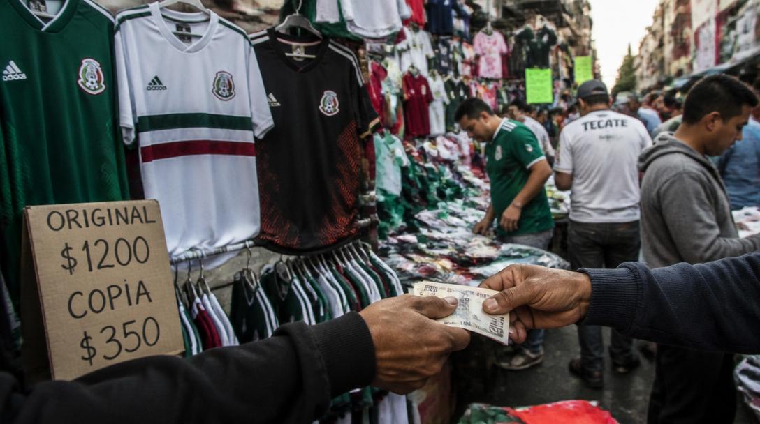 Mexiko beslagtar piratkopierade VM-prylar för 12 miljoner kronor
