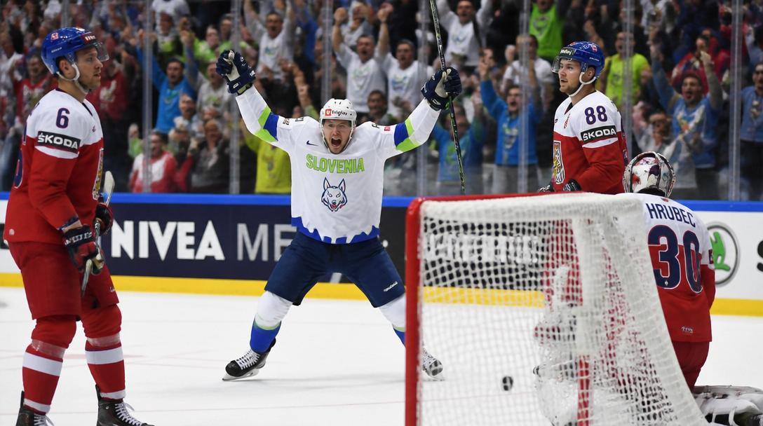 Slovenien slog Tjeckien i hockey-VM för första gången någonsin