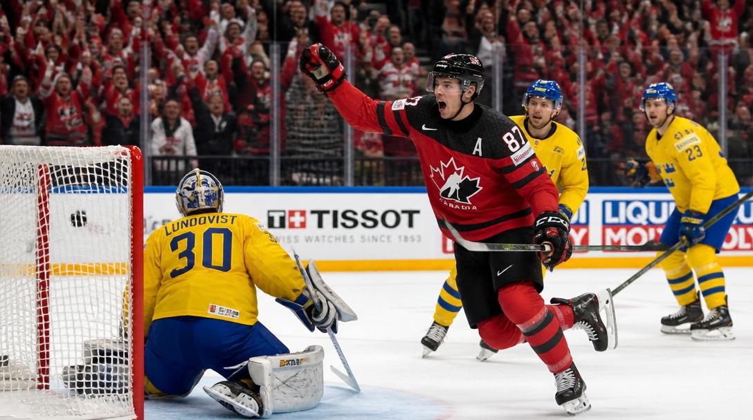 Tre Kronor föll mot Kanada i VM-premiären – 5–3 efter stark tredje period
